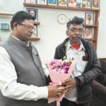 डुमुरिया (घाटशिला) : झारखंड के सिमांचल पहाड़ी में बसे ‘लखाईडिह’ आयूर्वेद और हर्बल खेती…