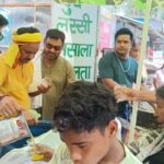 घाटशिला : दुकानदारों ने की प्याऊ की व्यवस्था, उप मुखिया रुपेश दूबे ने किया उदघाटन 