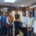 घाटशिला : अनेक विषयों पर एचसीएल के सीमडी से सांसद विद्युत वरण महतो की हुई बात…