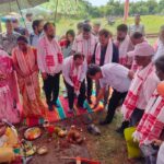 सांसद विद्युत वरण महतो एवं डीआरएम तरुण हुरिया के द्वारा रेलवे स्टेशन सिदिरसाईं हाल्ट में यात्री सुविधाओं योजना का भूमि पूजन नारियल फोड़ एवं पावड़ा चलाकर किया गया ।