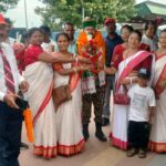 घाटशिला : 32 सालों तक भारतीय सेना में रहकर देश सेवा कर घर लौटे कैप्टन मानसिंह हेमब्रम…