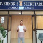 जमशेदपुर : शैक्षणिक सुधार को लेकर कोल्हान विश्वविद्यालय के कुलाधिपति को मांग पत्र सौंपा गया ।
