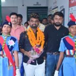 पोटका : विधायक संजीव सरदार शिक्षक दिवस पर शिक्षक और क्षात्रों से मिले