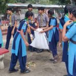 चाकुलिया: रामकृष्ण विवेकानंद इंटरनेशनल इंग्लिश हाई स्कूल के स्काउट गाइड के विद्यार्थियों ने चलाया सफाई अभियान