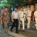 चाकुलिया: दुर्गापूजा को लेकर पुलिस ने निकाला फ्लैग मार्च, सुरक्षा का दिलाया भरोसा